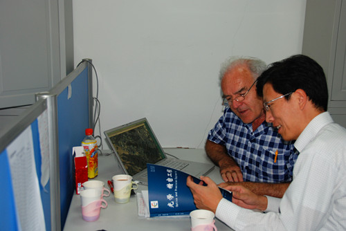 《光学 精密工程》国际编委阎纪望到访长光所