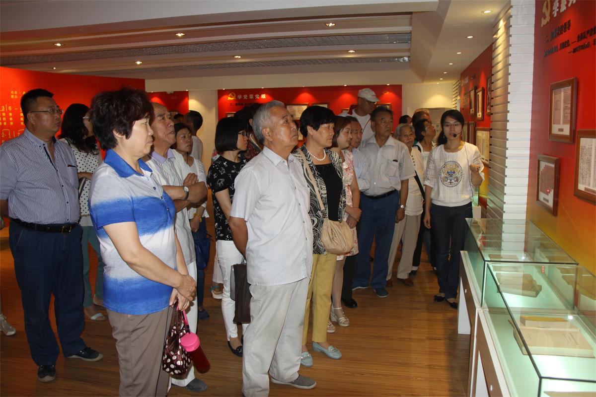 新疆分院参加新疆自治区档案局两学一做学习