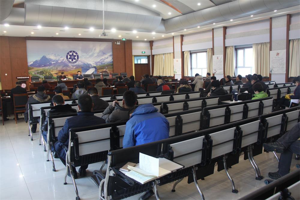 新疆分院传达学习自治区党委学转促专项活动