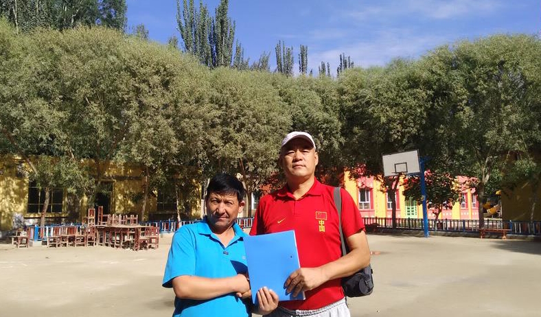 恰瓦格小学少儿双语篮球班成长记