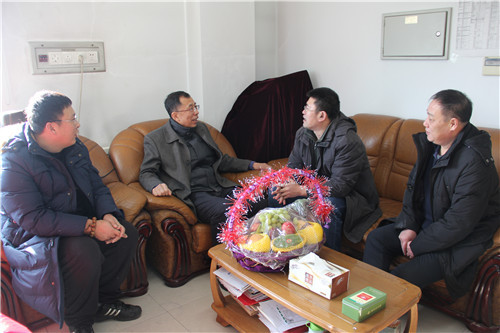 各级领导春节前夕看望慰问长春应化所院士