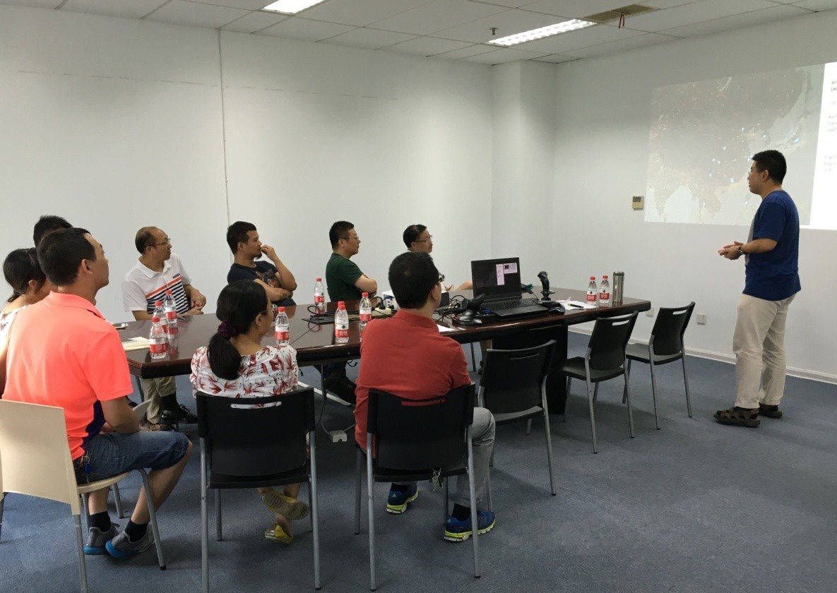 上海天文台举办英语沙龙活动