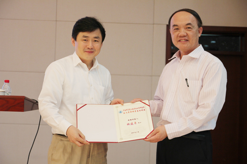 姚建年院士到上海有机所作交叉学科讲座