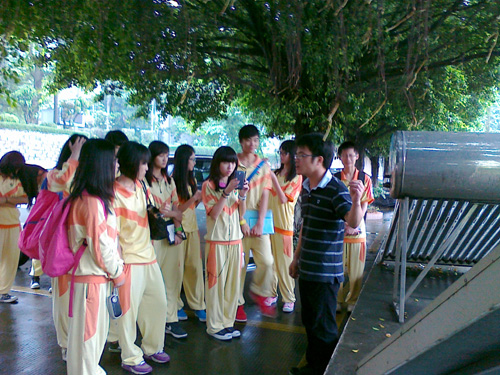 广东碧桂园学校携手广州能源所开展科普活动