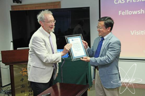 HELAN教授颁发中国科学院国际访问学者证