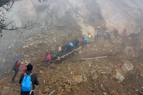 成都山地所组织博士研究生赴贡嘎山开展课程实