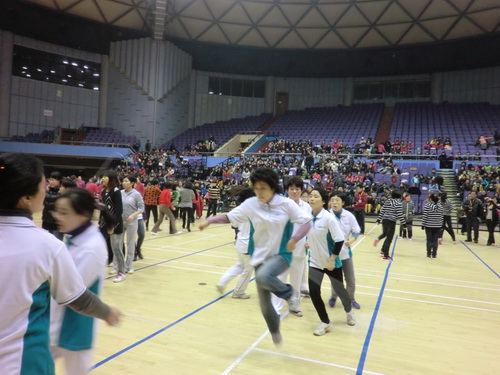 上海硅酸盐所参加长宁区第二十三届三八姐妹