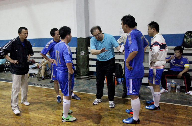 沈阳自动化所参加沈阳分院首届职工室内足球赛