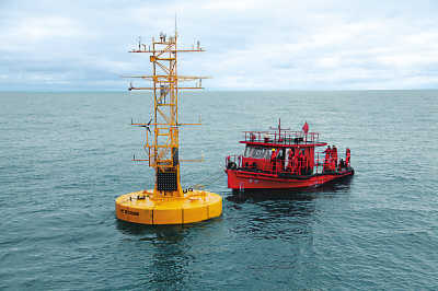 北极科考首放大型海洋观测浮标