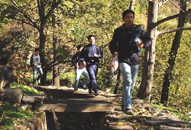 空间中心团委和谐奏响思想·工作·生活三部