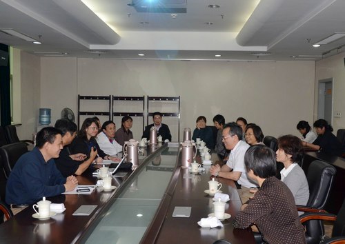 中国博士后科学基金会参观高能所