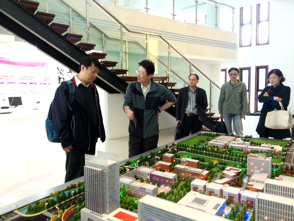 昆明植物所赴海盐工程技术中心调研