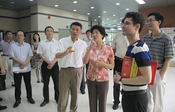 广东省委常委李玉妹调研广州生物院