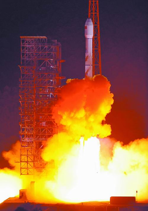 长征三号丙运载火箭点火发射