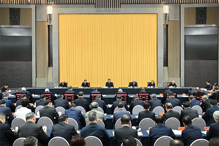 习近平出席加强基础研究座谈会并发表重要讲话