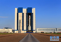 执行天宫二号飞行任务的运载火箭垂直转运至酒泉卫星发射中心载人航天发射场发射区