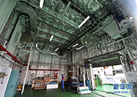 放置载人潜水器的船舱