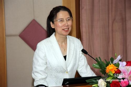 中科院研究生院教授、全国残联青联副主席杨佳发表感言