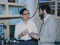 周尧和院士指导留学生