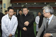 习近平考察中科院西安光学<br>精密机械研究所