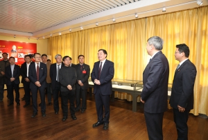 中国科大党委委员、纪委委员参观基地并宣誓