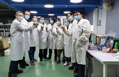 火线突击队员们众志成城